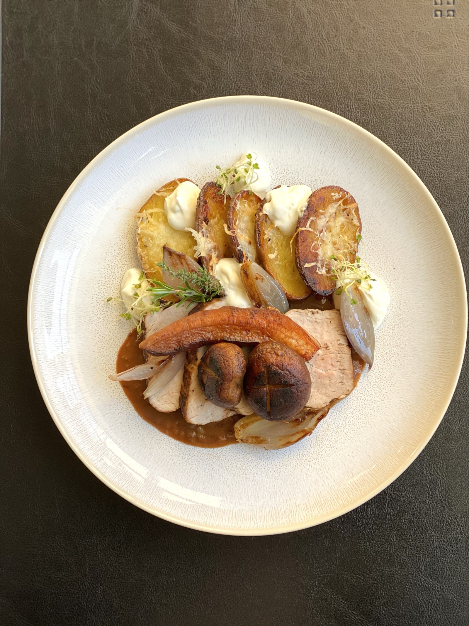 Serfőzőszelet friss zöldségekkel - Pivovarský rezeň